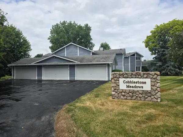 W157N11457 Hilbert LANE #B, Germantown, WI 53022
