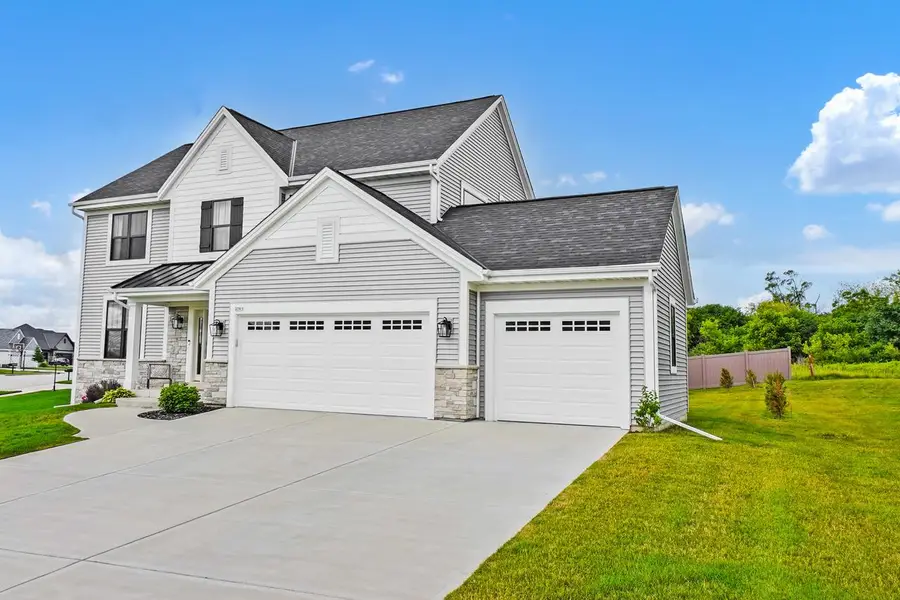 3741 Howell Oaks DRIVE, Waukesha, WI 53188 - #2