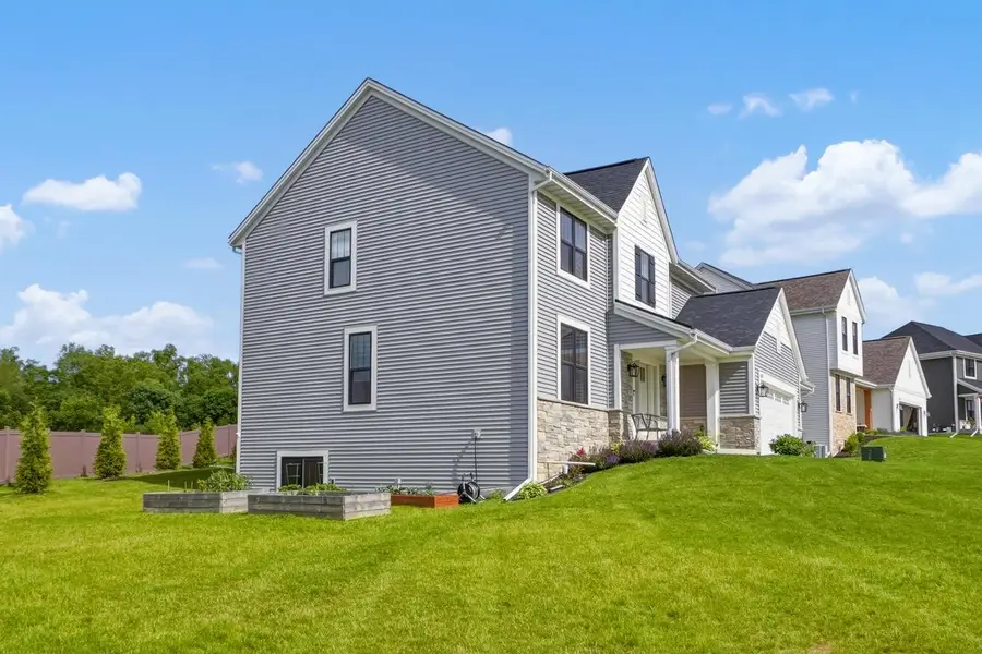 3741 Howell Oaks DRIVE, Waukesha, WI 53188 - #3