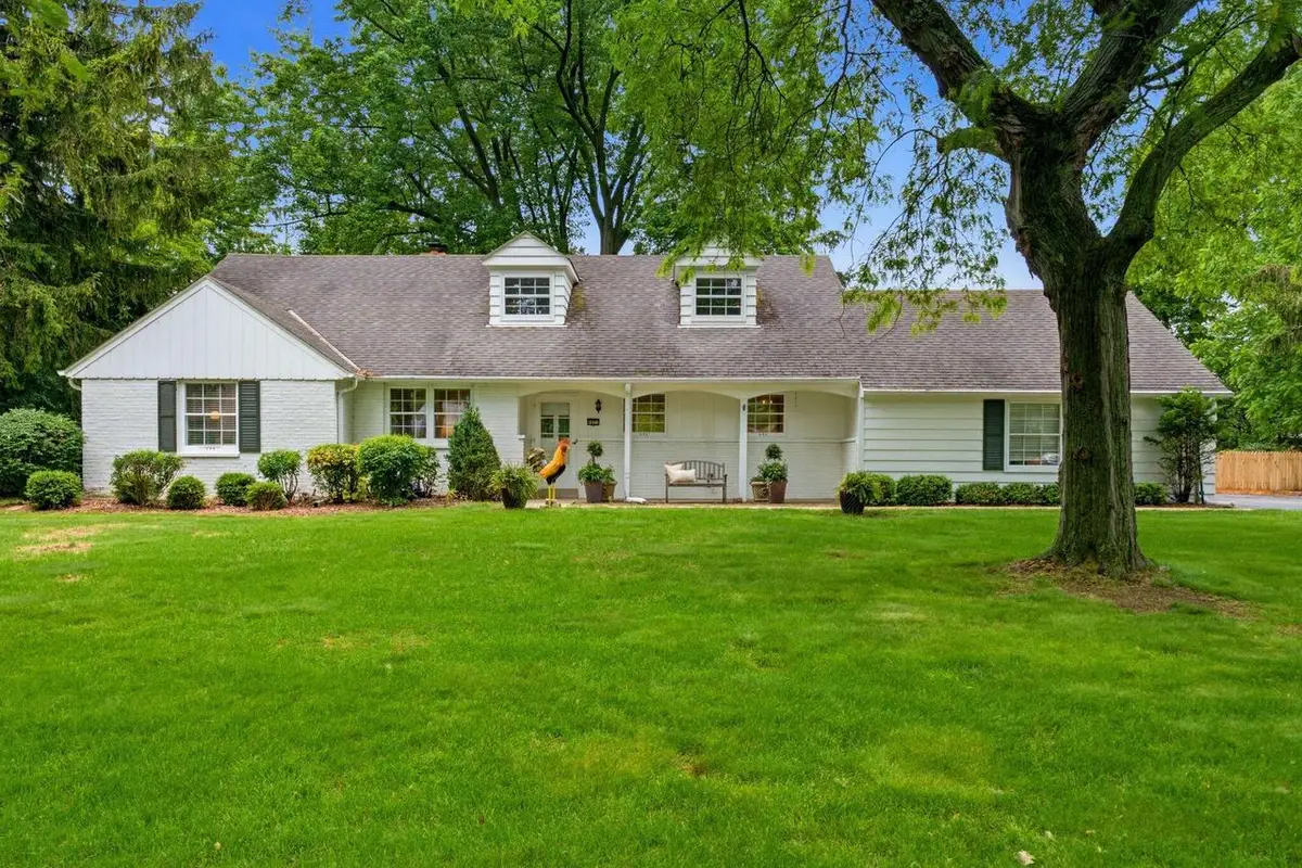 8921 N Lake DRIVE, Bayside, WI 53217 - #1