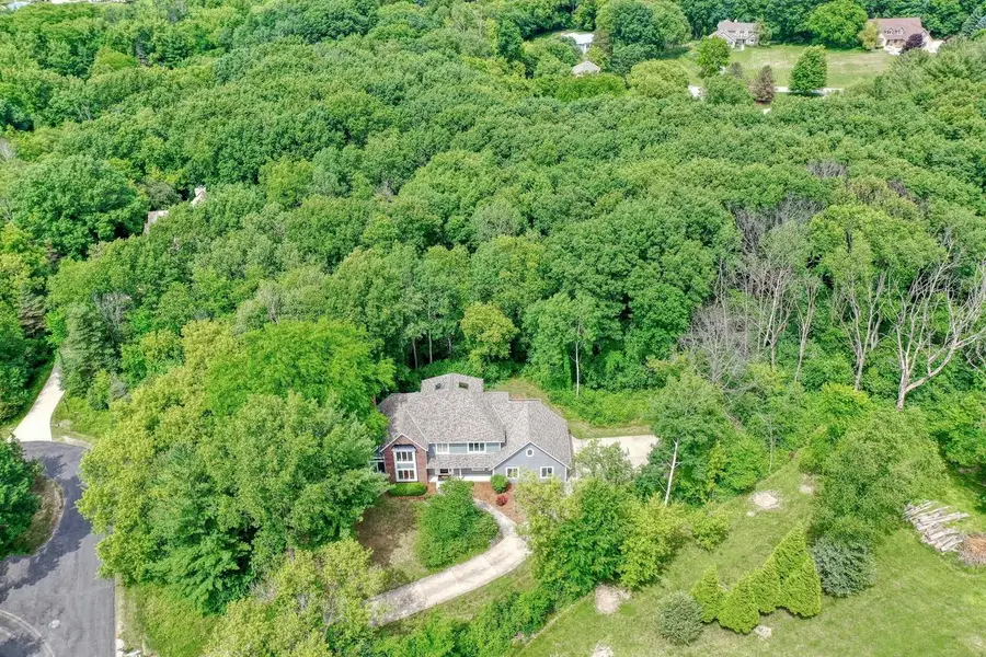 1248 N Lost Woods ROAD, Summit, WI 53066 - #3
