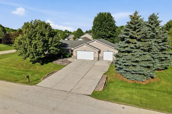 4702 Hunters Glen DRIVE, Sheboygan, WI 53083