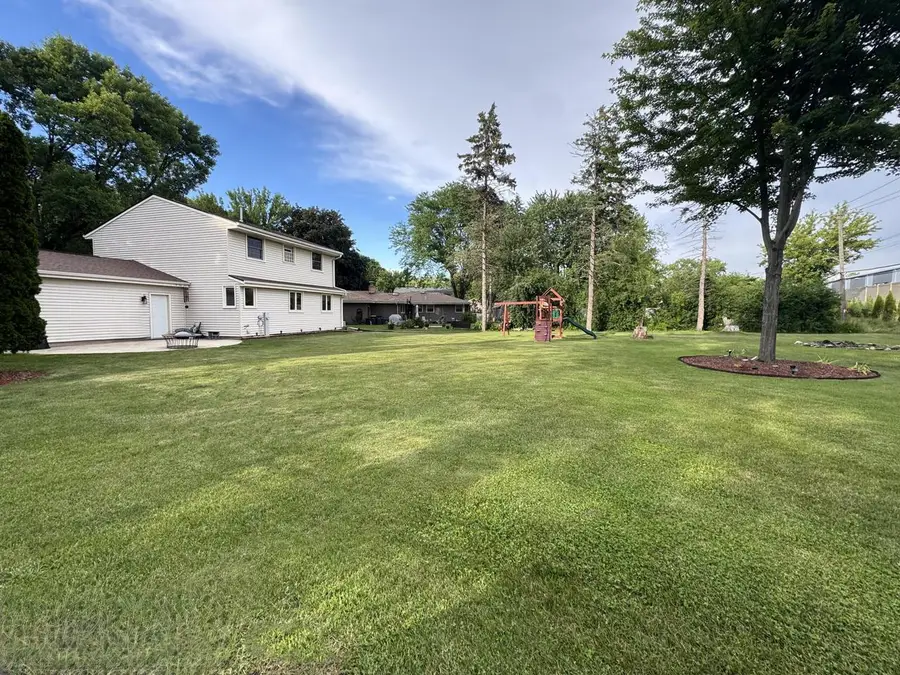 1513 Greenway TERRACE, Waukesha, WI 53186 - #3