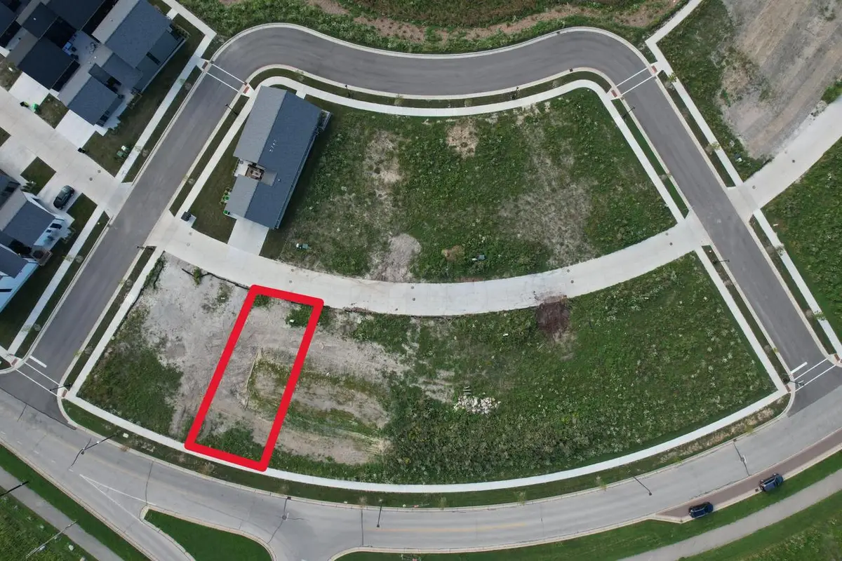 9479 E LAKE VISTA PARKWAY, Oak Creek, WI 53154 - #1
