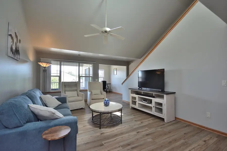 2955 W Drexel AVENUE #414, Franklin, WI 53132 - #3