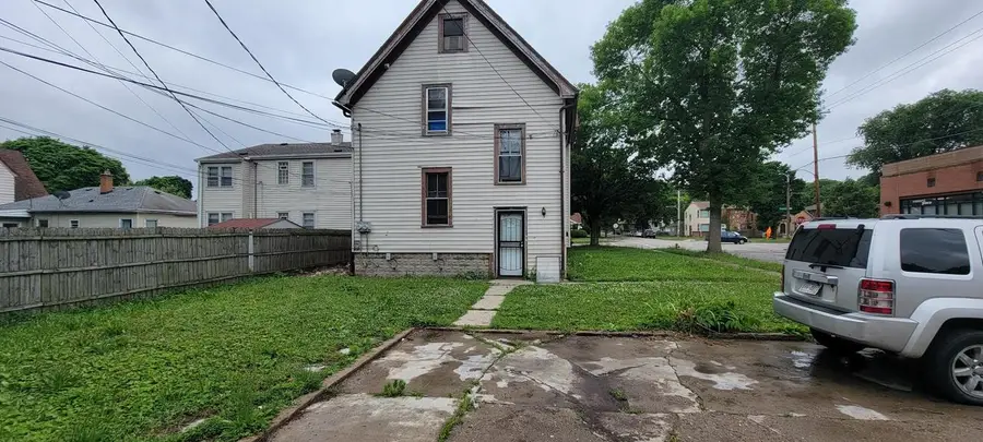 4572 W Fond Du Lac AVENUE, Milwaukee, WI 53216 - #3