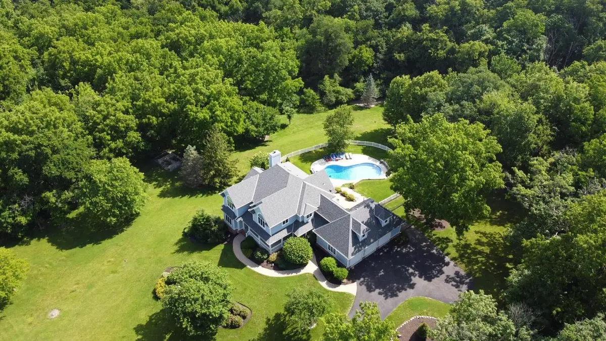N2988 Lake Forest CIRCLE, Lake Geneva, WI 53147 - #1