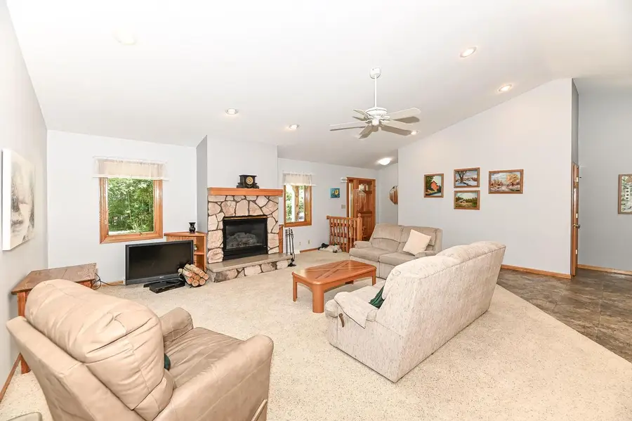 27151 Ridgewood TRAIL, Waterford, WI 53185 - #2