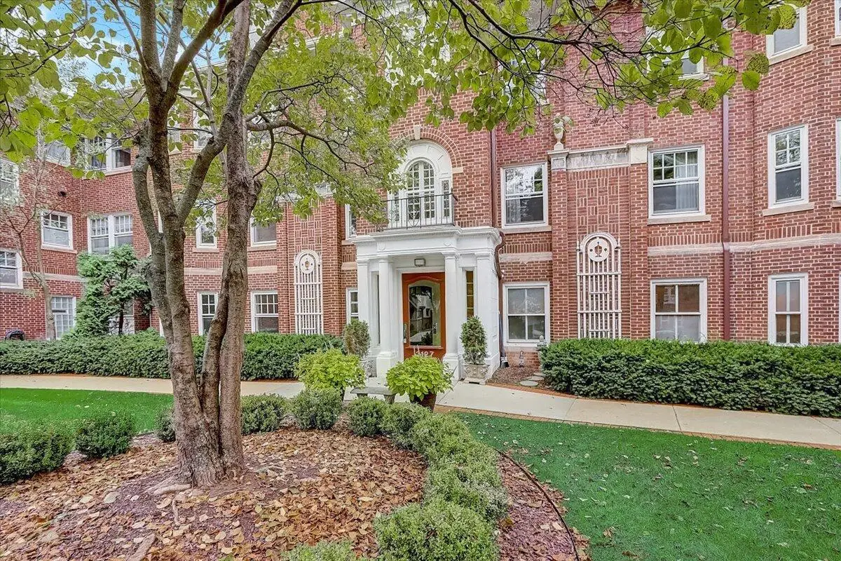 3127 N Marietta AVENUE #5, Milwaukee, WI 53211 - #1