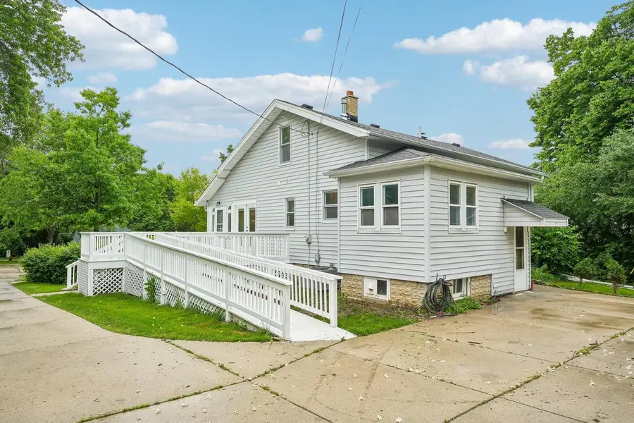 3615 W Cold Spring ROAD, Greenfield, WI 53221 - #3