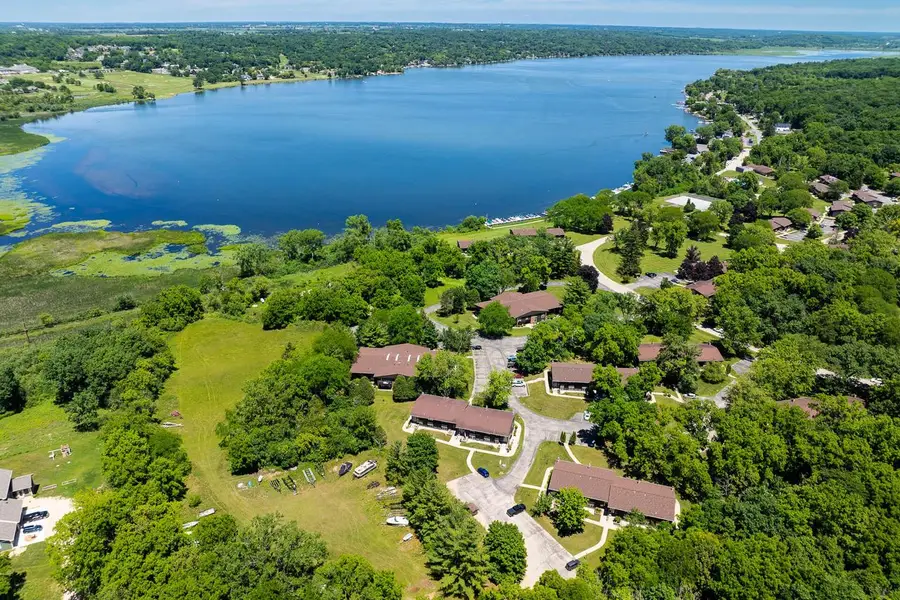 22 Zurich COURT #22-06, Lake Geneva, WI 53147 - #3