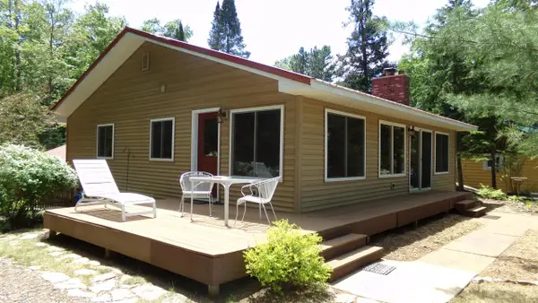 12385 Oak LANE, Crivitz, WI 54114