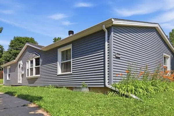 2451 S 92nd STREET, West Allis, WI 53227 - #1