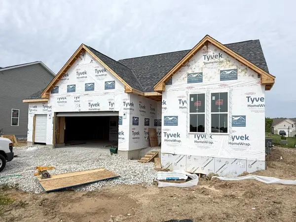 3700 Bishops Cap DRIVE, Franksville, WI 53126