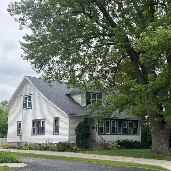 330 Zion STREET, Hartland, WI 53029