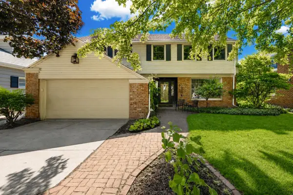 6120 N Kent AVENUE, Whitefish Bay, WI 53217