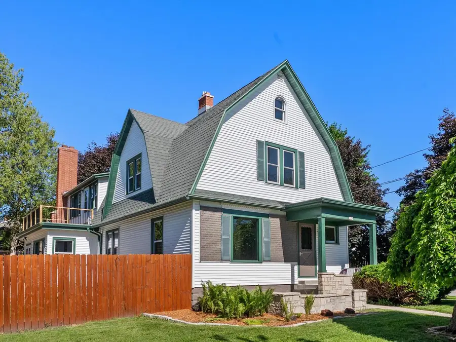 1128 N 11th STREET, Manitowoc, WI 54220 - #3