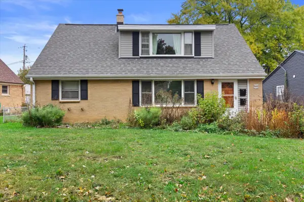 2728 N Carlton PLACE #2730, Milwaukee, WI 53210