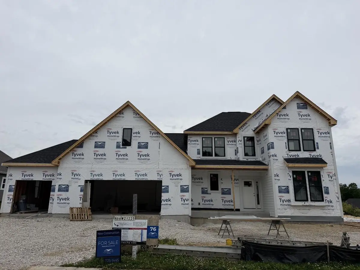 N66W21225 Sweet Clover DRIVE, Menomonee Falls, WI 53051 - #1