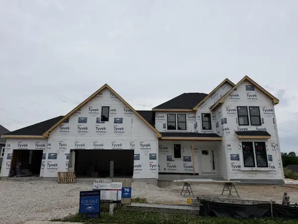 N66W21225 Sweet Clover DRIVE, Menomonee Falls, WI 53051
