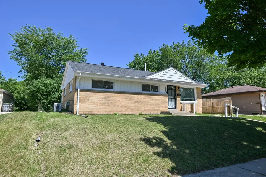 6476 N 84th STREET, Milwaukee, WI 53224 - #2