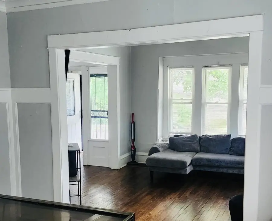 4430 W Meinecke AVENUE, Milwaukee, WI 53210 - #3
