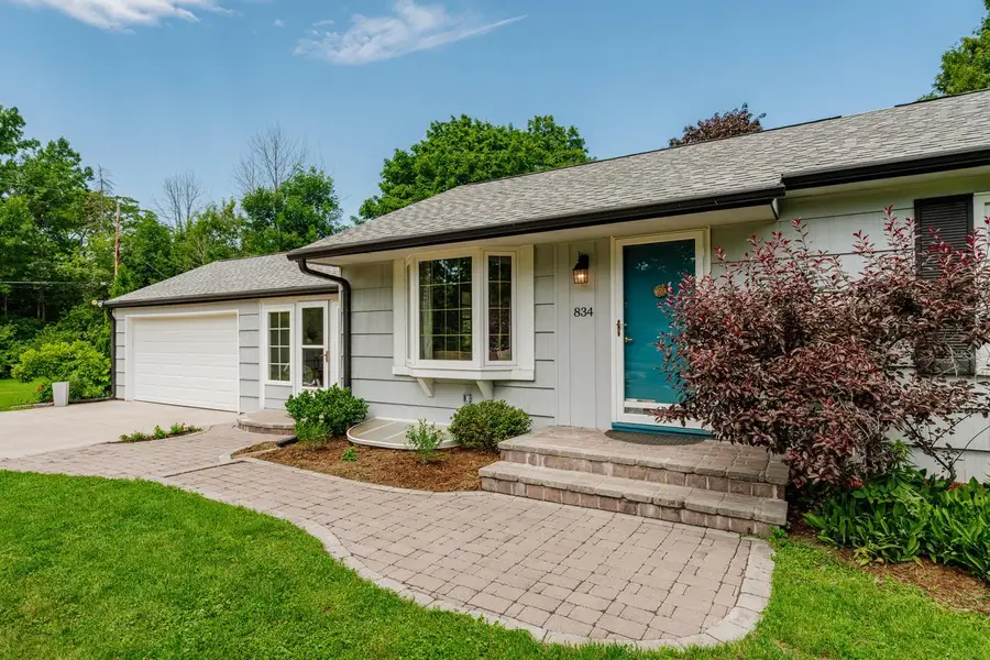 834 E Glencoe PLACE, Bayside, WI 53217 - #3