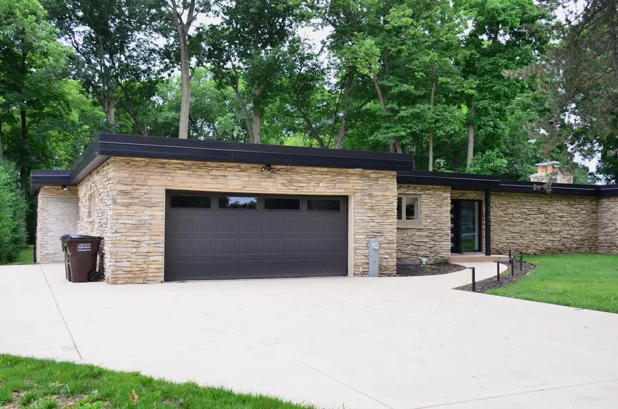 13815 W Robin TRAIL, New Berlin, WI 53151 - #2