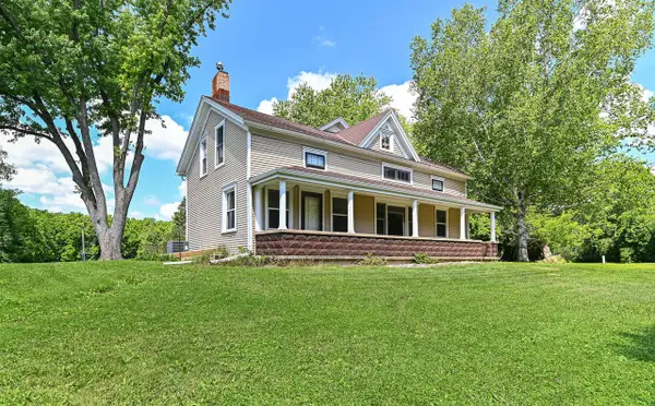 5824 Marsh ROAD, Waterford, WI 53185
