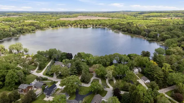 W378S5074 W Pretty Lake ROAD, Dousman, WI 53118