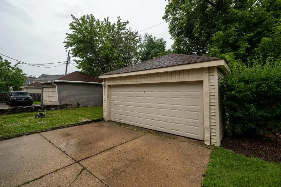 4112 N Woodburn STREET #4114, Shorewood, WI 53211 - #2