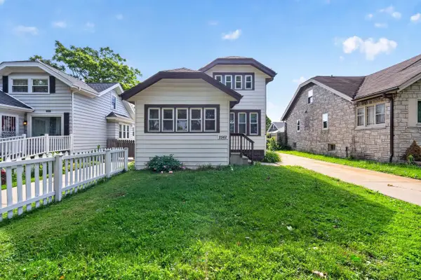 2562 N 59th STREET, Milwaukee, WI 53210