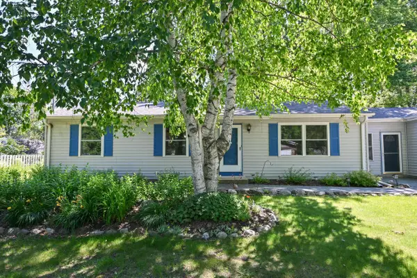 N880 Center STREET, Ixonia, WI 53036
