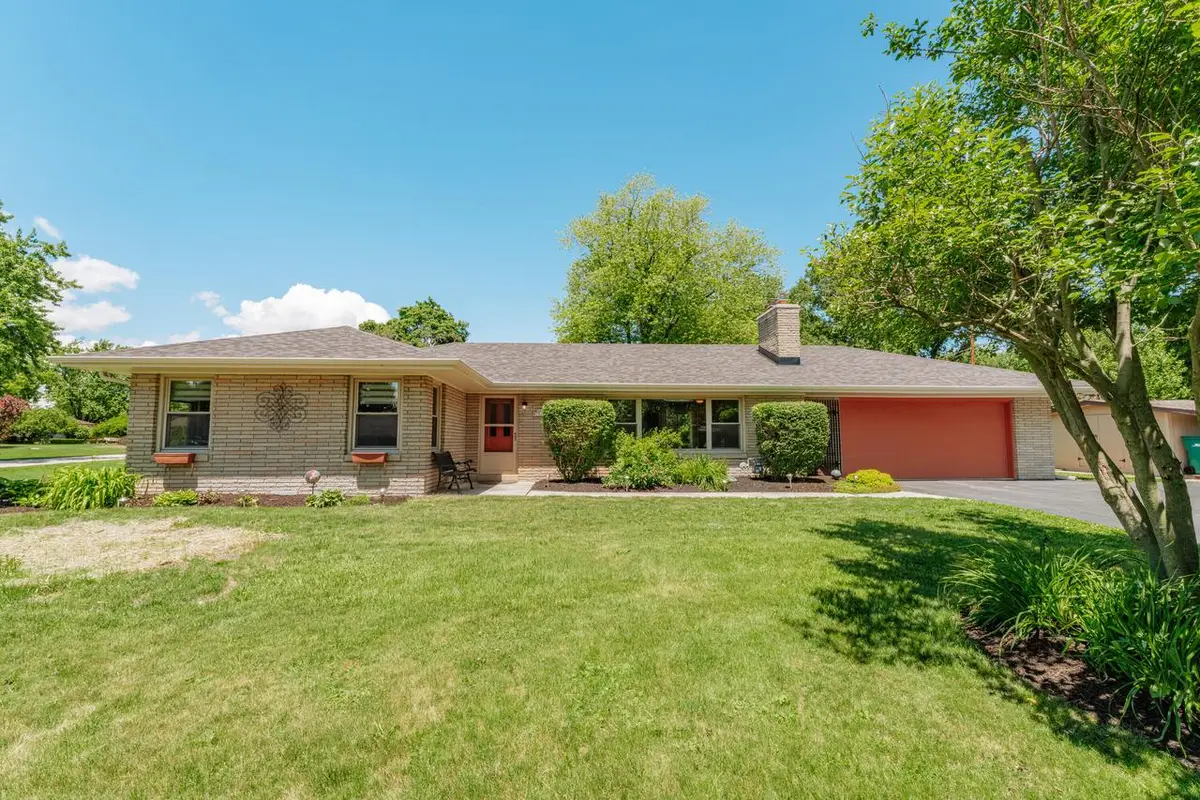 N68W15240 Prudence DRIVE, Menomonee Falls, WI 53051 - #1