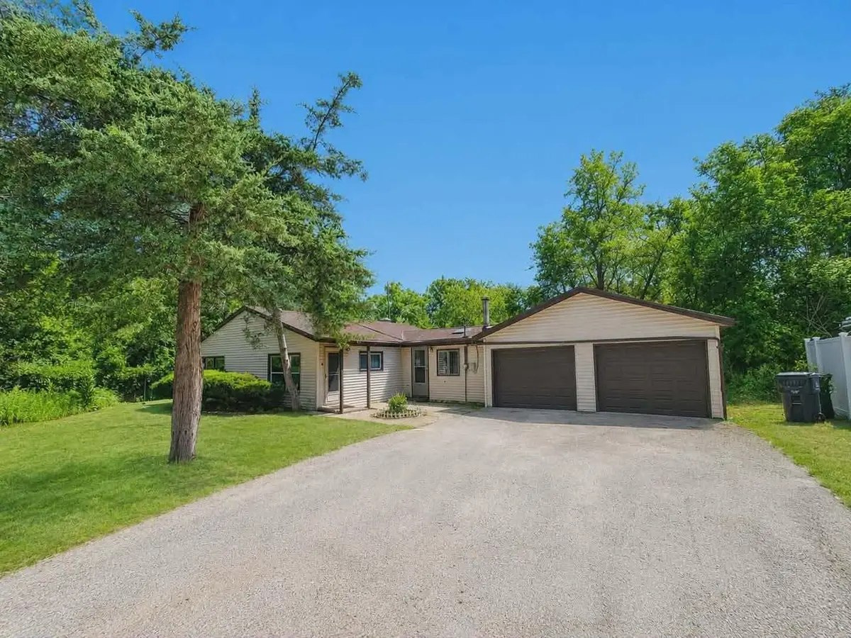 3908 Valley ROAD, Racine, WI 53405 - #1