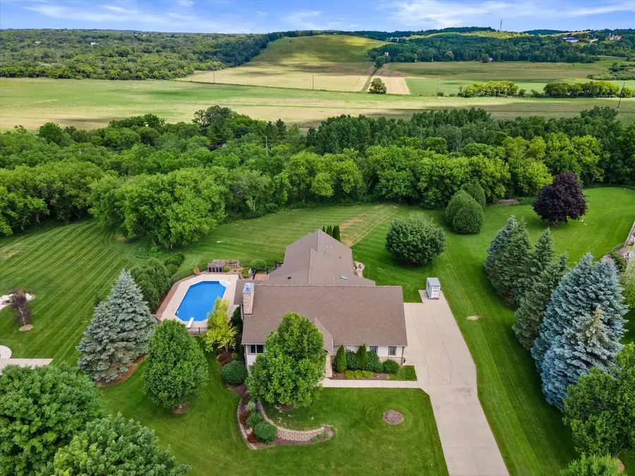 S25W29272 Cambrian RIDGE, Waukesha, WI 53188 - #2