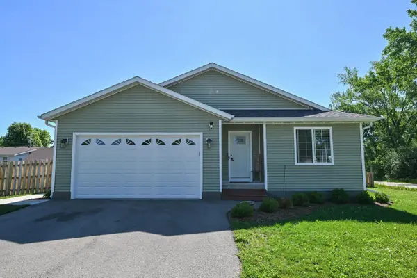 N1476 Chicago DRIVE, Genoa City, WI 53128