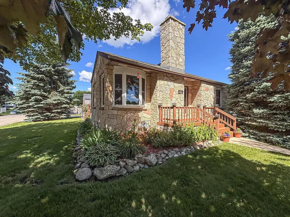 833 S 119th STREET, West Allis, WI 53214 - #1
