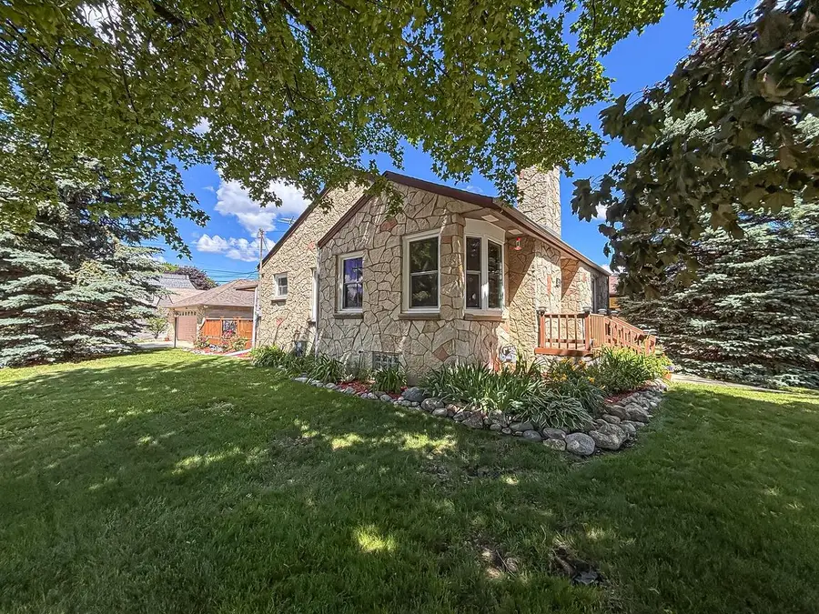 833 S 119th STREET, West Allis, WI 53214 - #3