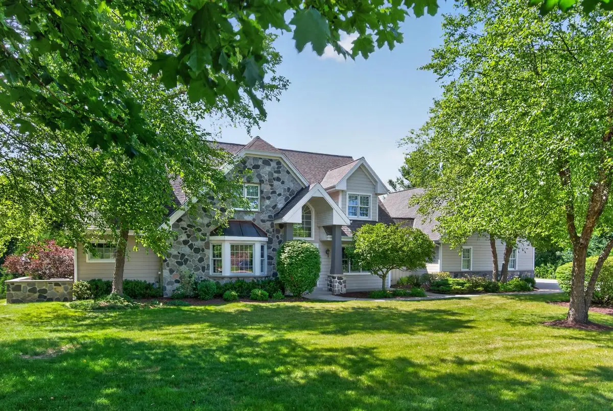 1475 Cedarton PARKWAY, Grafton, WI 53024 - #1