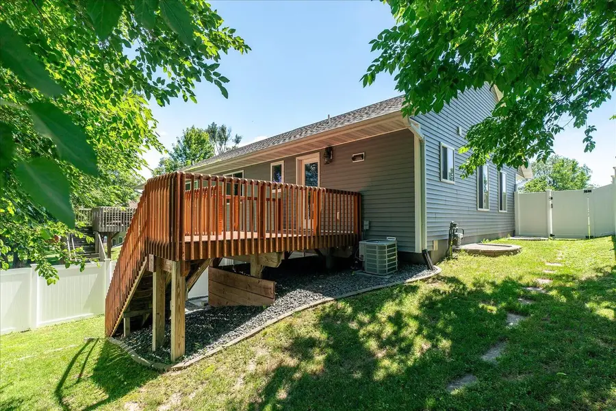 1023 Lincoln STREET, Onalaska, WI 54650 - #3