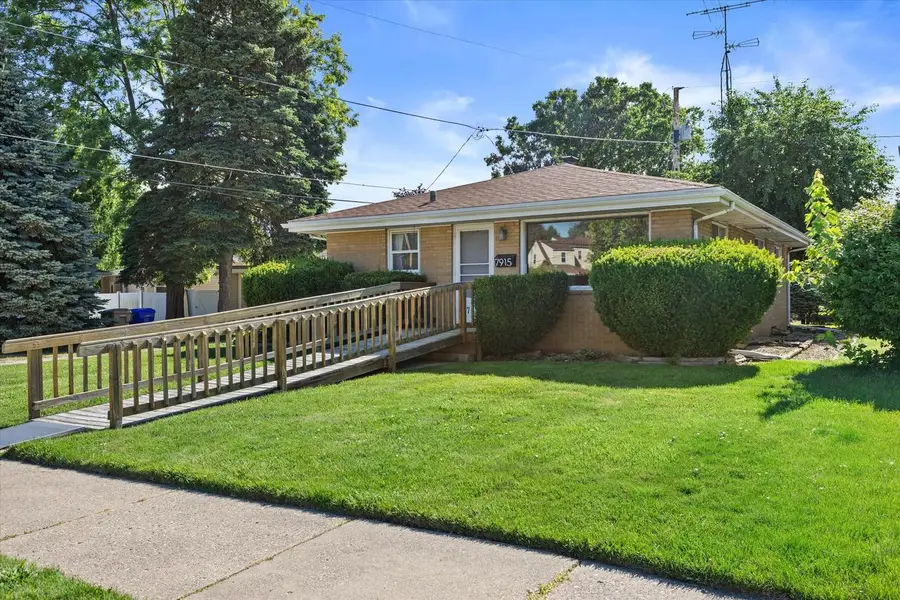 7915 45th AVENUE, Kenosha, WI 53142 - #3