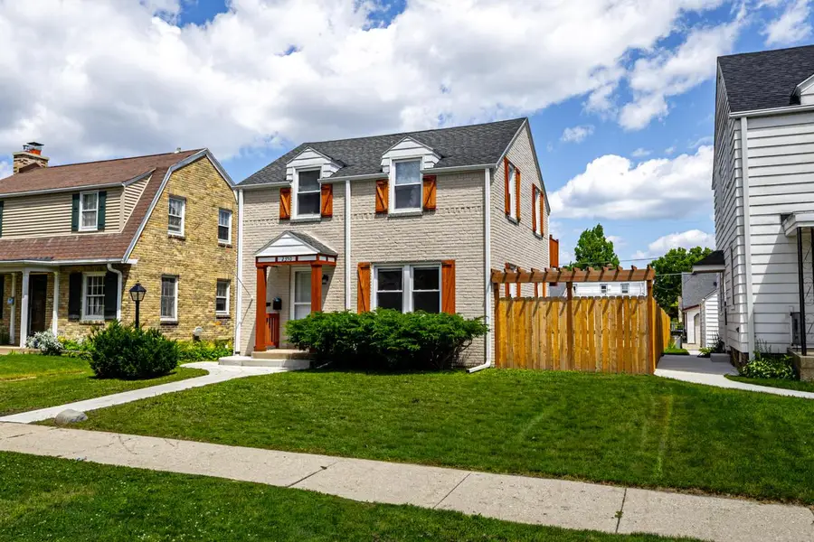 2350 S 56th STREET, West Allis, WI 53219 - #3