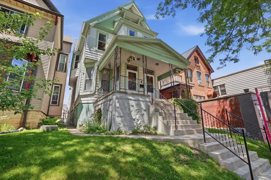 1685 N Humboldt AVENUE #1687, Milwaukee, WI 53202 - #3