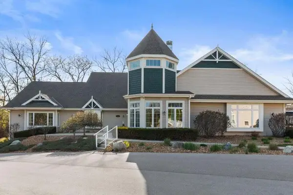 6195 Walnut LANE #66, Cudahy, WI 53110