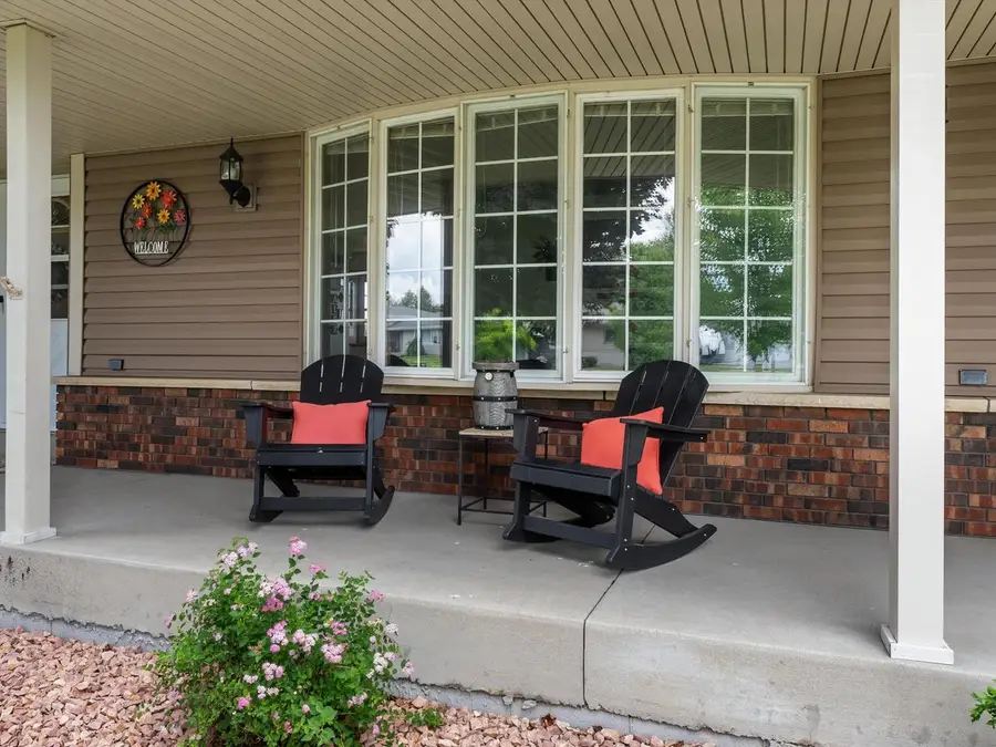 315 S Lincoln DRIVE, Howards Grove, WI 53083 - #2