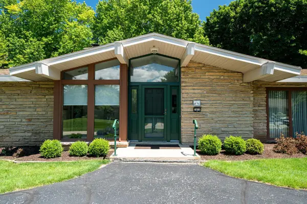 2460 Alta Louise PARKWAY, Brookfield, WI 53045