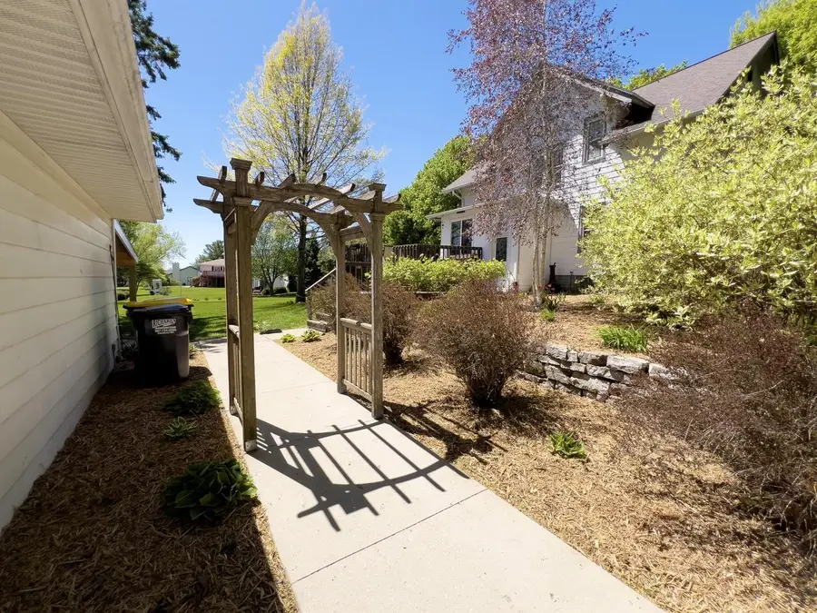 803 Pine STREET S, Caledonia, MN 55921 - #3