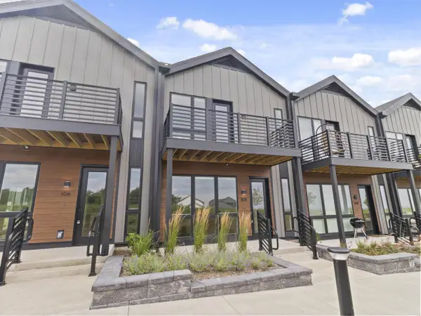 9352 S Alder PLACE #104, Oak Creek, WI 53154