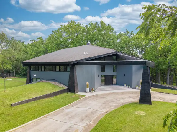 8100 160th AVENUE, Bristol, WI 53104